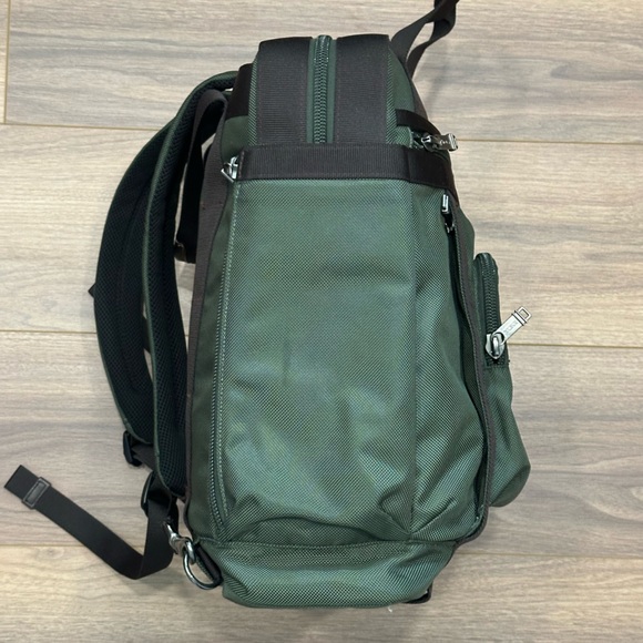 backpack brands travel Ridge Collection Cruiser Color:White Dune/TNF Black-ROU activity Ready Convenience A dedicated VTG Patagonia Men's Mate
